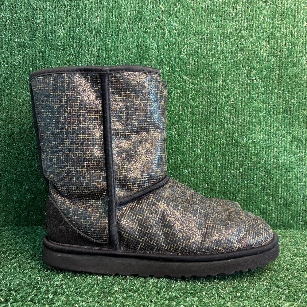 UGG Australia Classic Short Sparkle Metallic Snake Winter Boots Black Womens 7